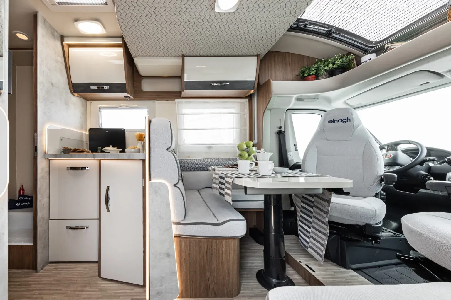 Autorulota semi-integrata Elnagh Baron 579 - imagine 5