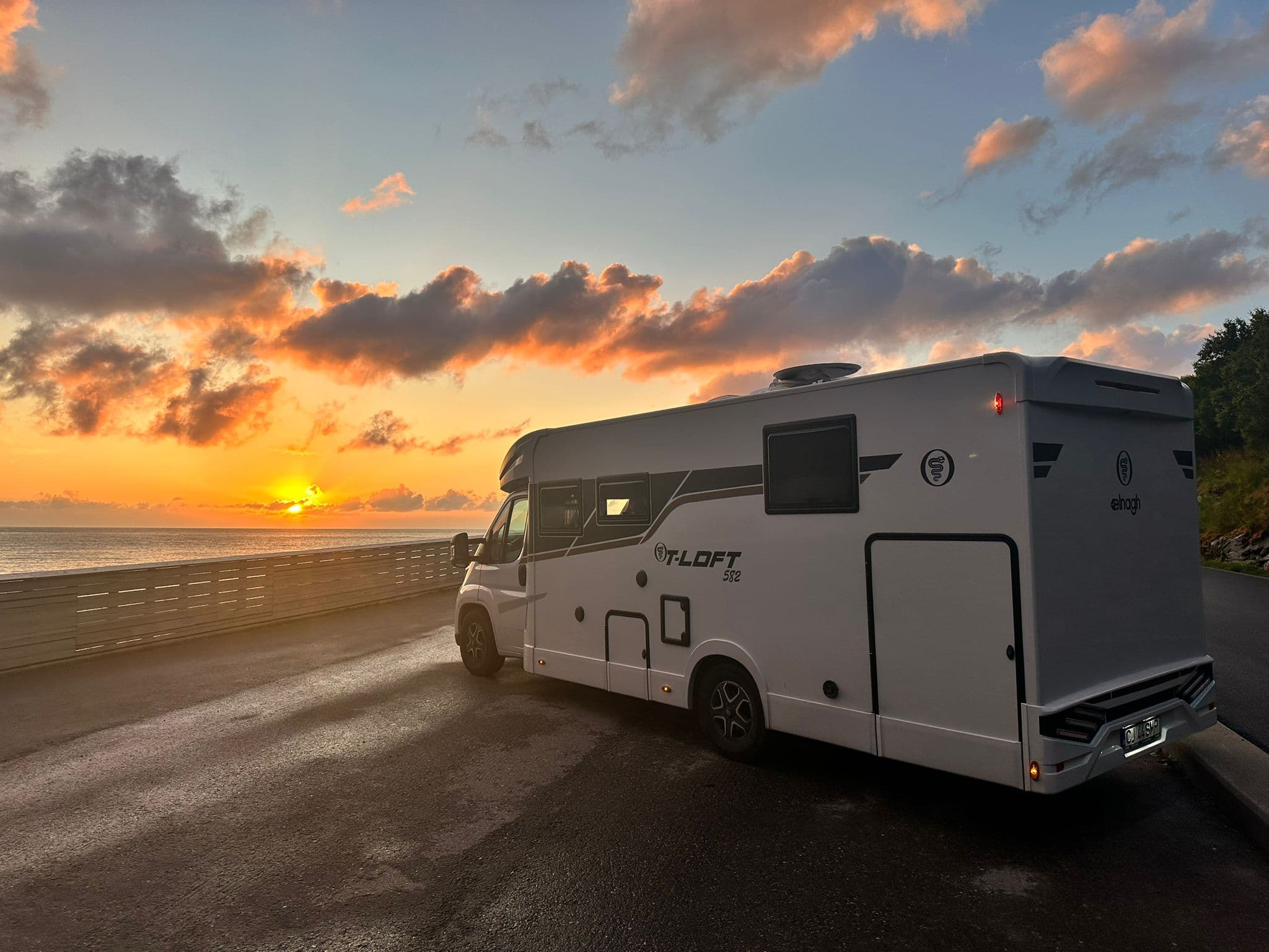 Elnagh T-Loft 582 - 4 locuri